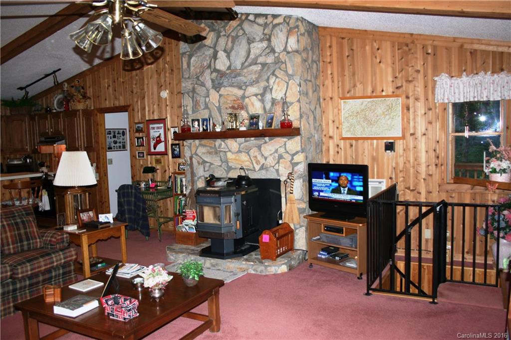 1003 English Ridge Drive - Photo 4