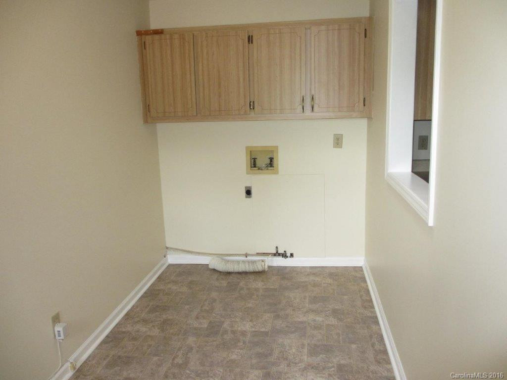 10 Ardis Lane #C - Photo 15