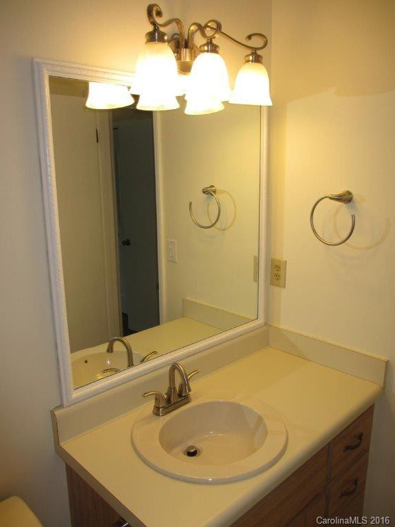 10 Ardis Lane #C - Photo 7