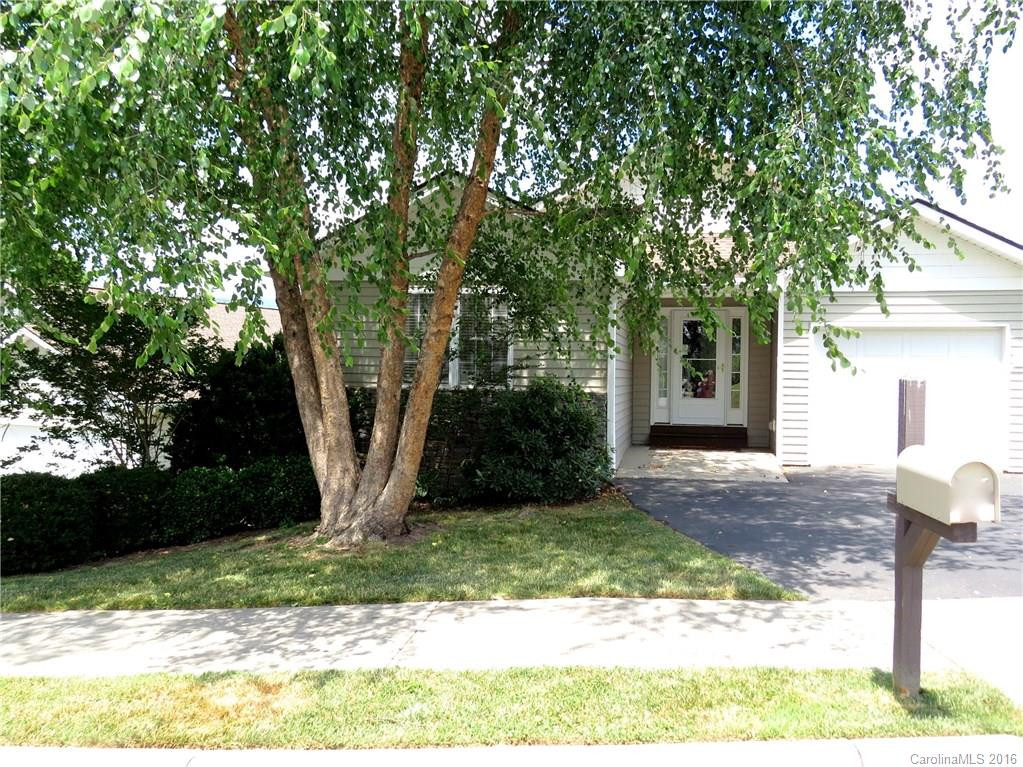 35 Danbury Lane