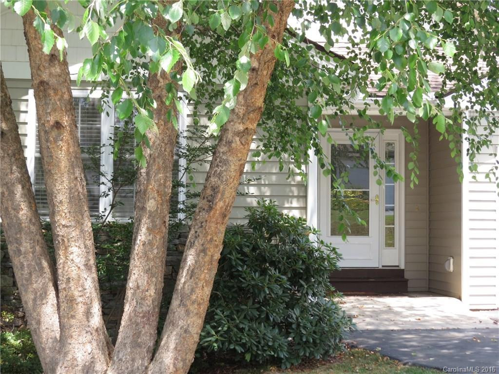 35 Danbury Lane - Photo 2