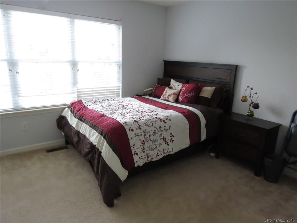 35 Danbury Lane - Photo 15