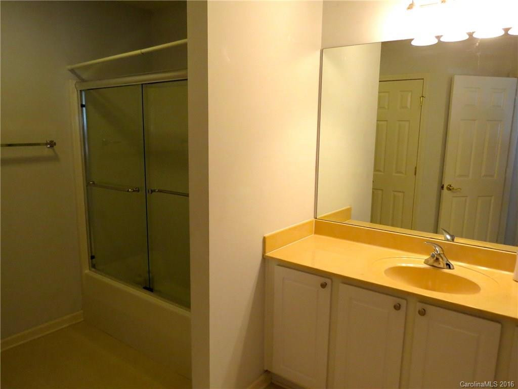 35 Danbury Lane - Photo 16