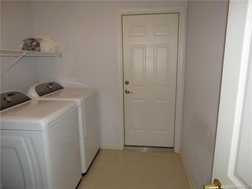 35 Danbury Lane - Photo 17