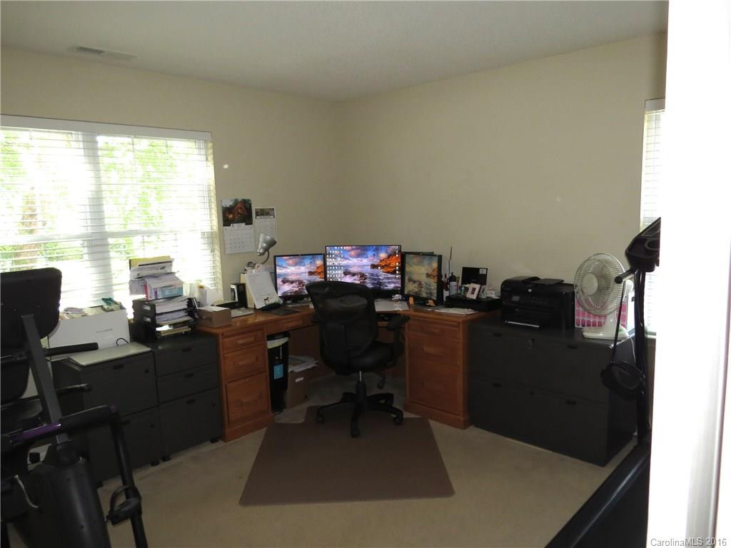 35 Danbury Lane - Photo 10