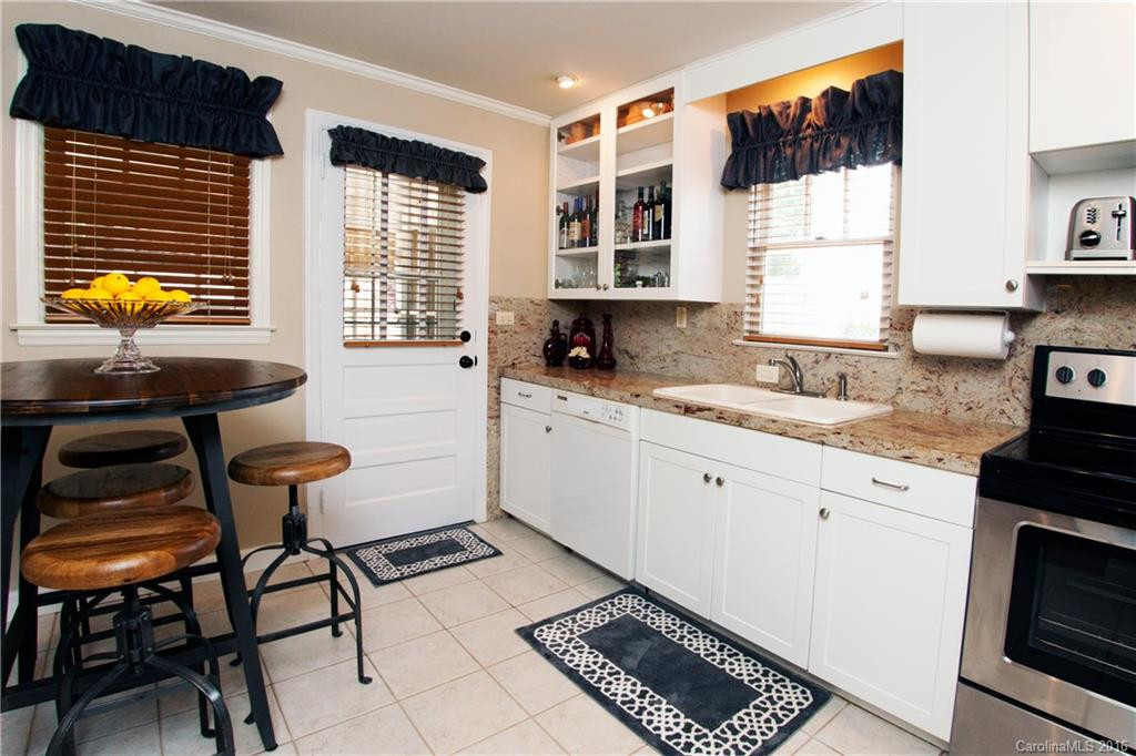 17 Inglewood Avenue - Photo 6