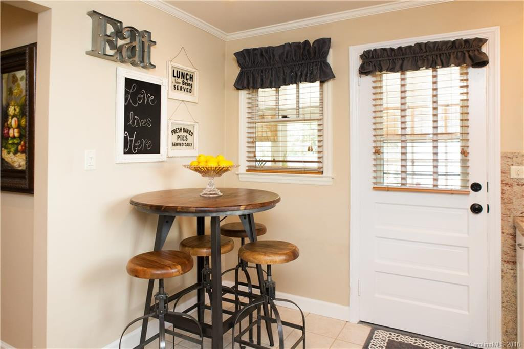 17 Inglewood Avenue - Photo 7