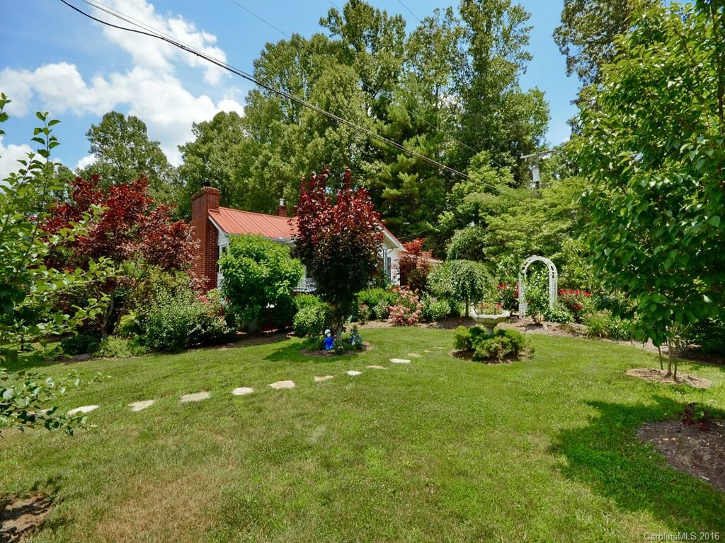 572 Oak Grove Road - Photo 2