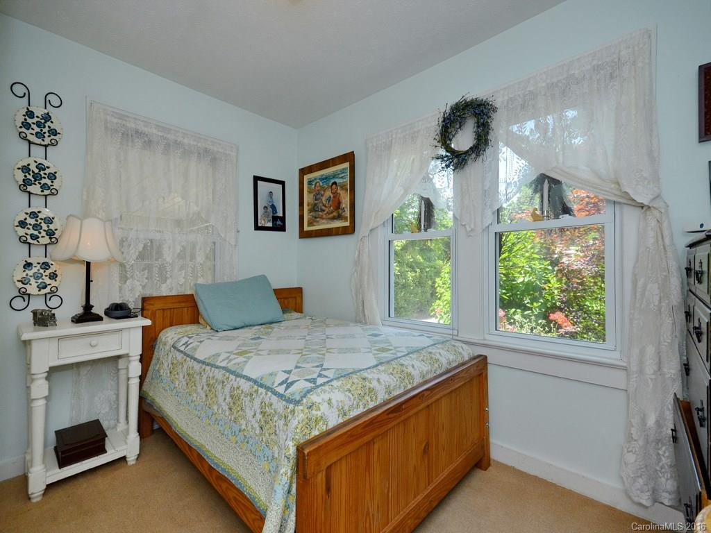 572 Oak Grove Road - Photo 11