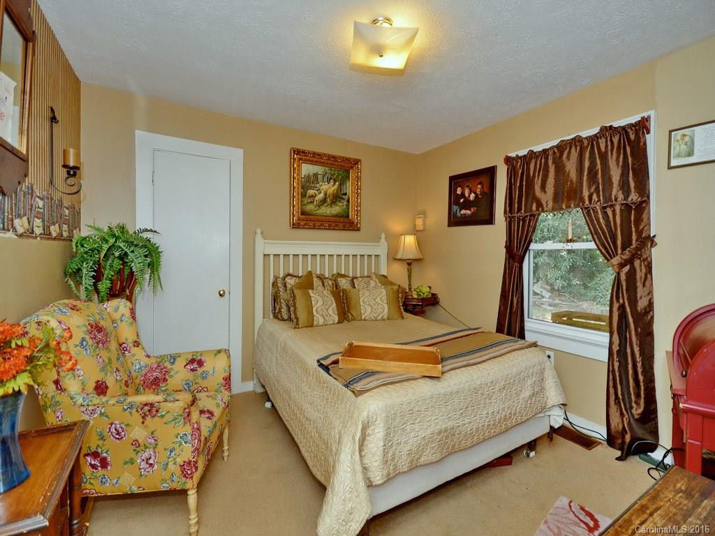 572 Oak Grove Road - Photo 12