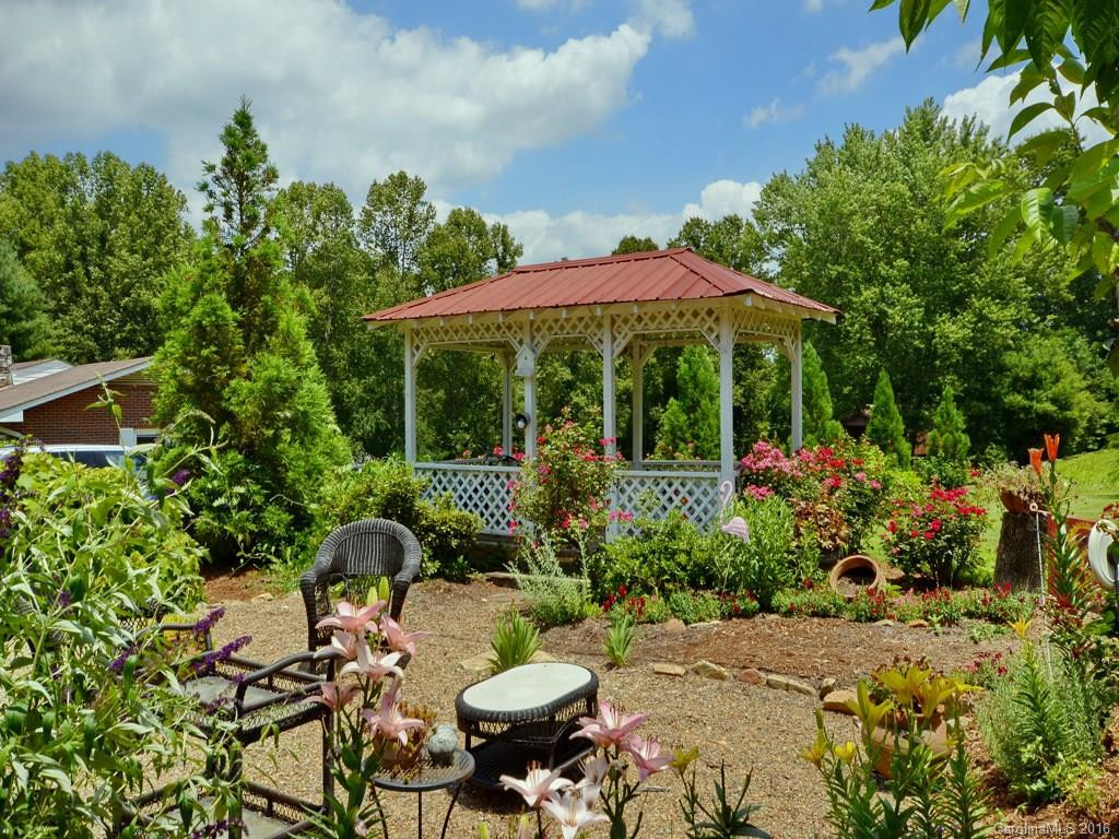 572 Oak Grove Road - Photo 3