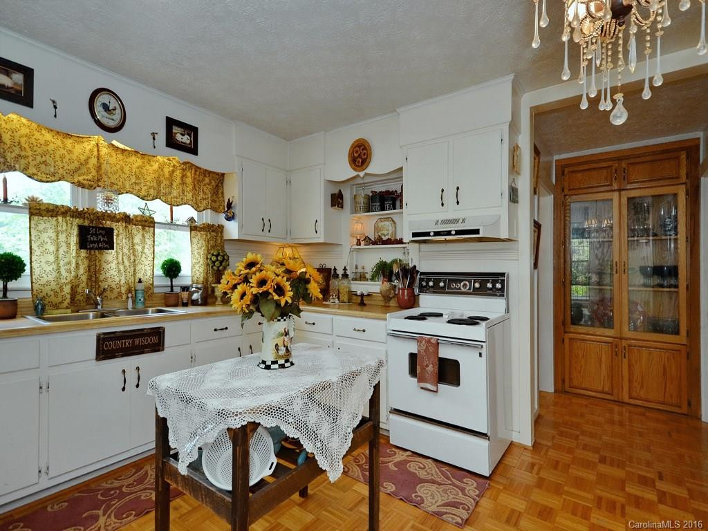 572 Oak Grove Road - Photo 8