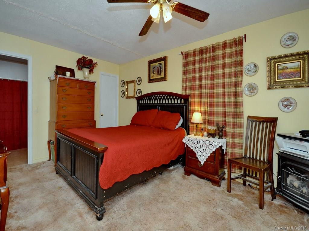 572 Oak Grove Road - Photo 9