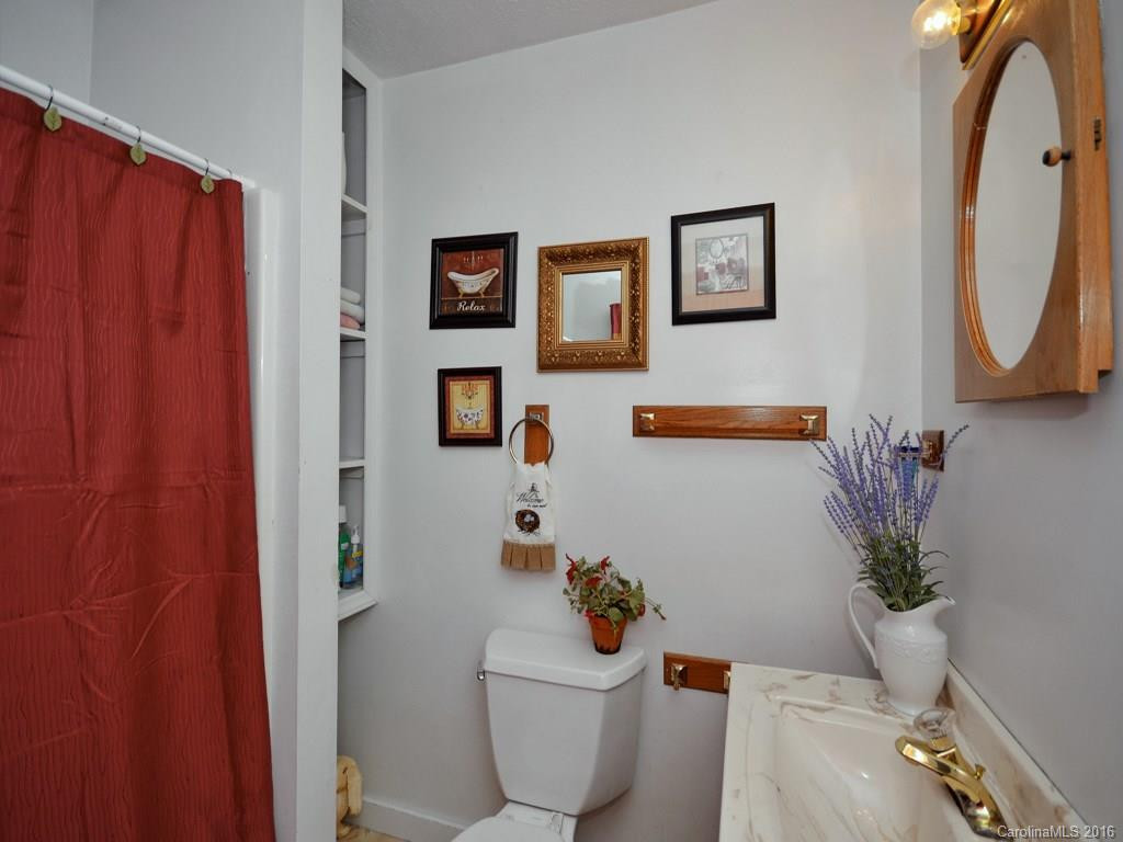 572 Oak Grove Road - Photo 10