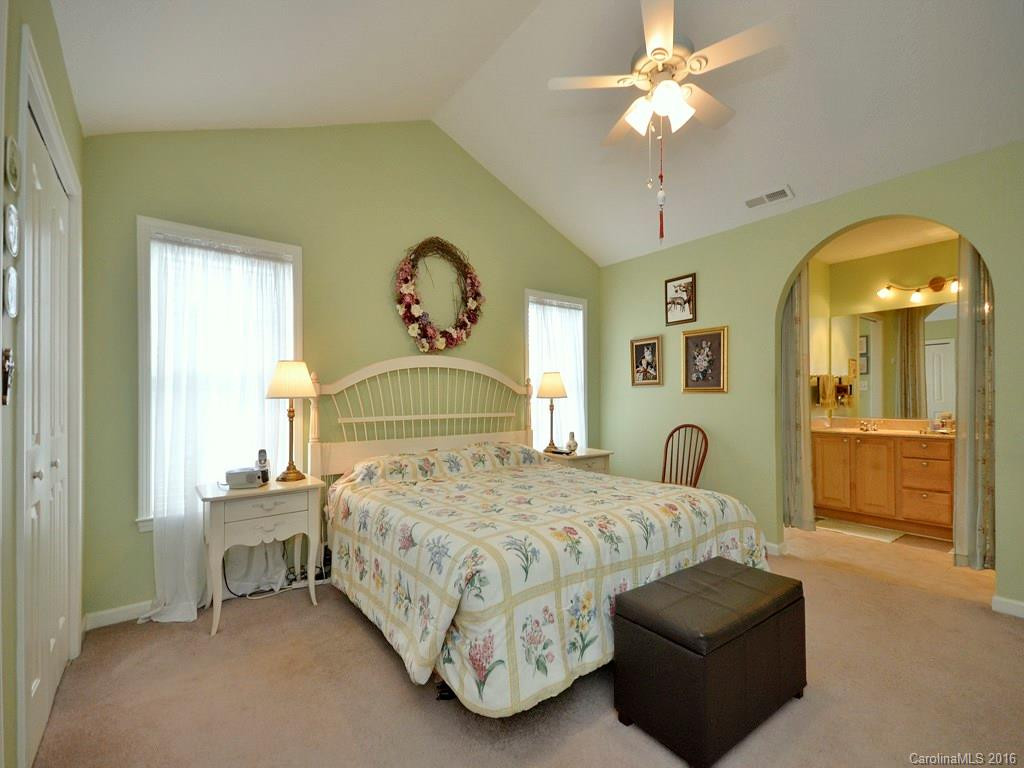 28 Stonebridge Drive - Photo 9