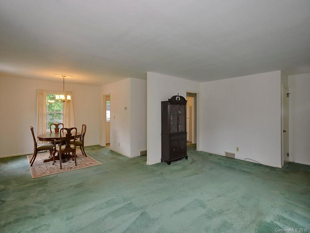2511 Haywood Road - Photo 2