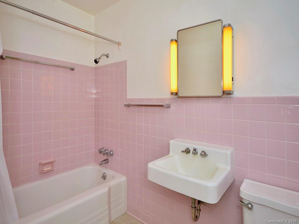 2511 Haywood Road - Photo 8