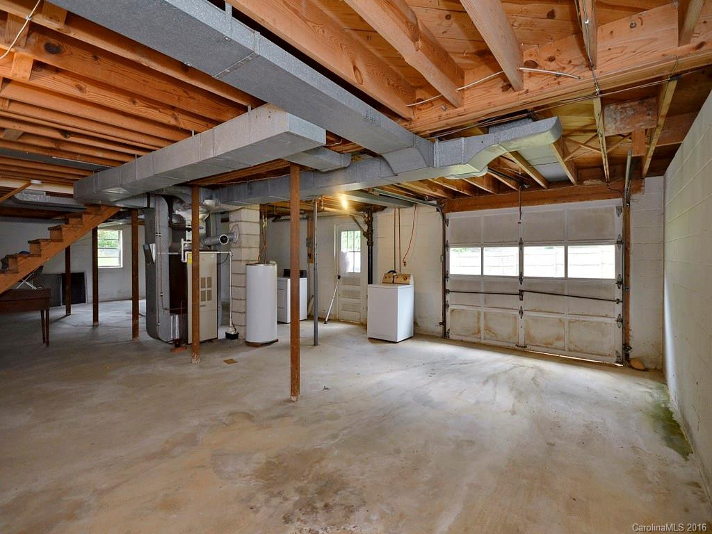2511 Haywood Road - Photo 10