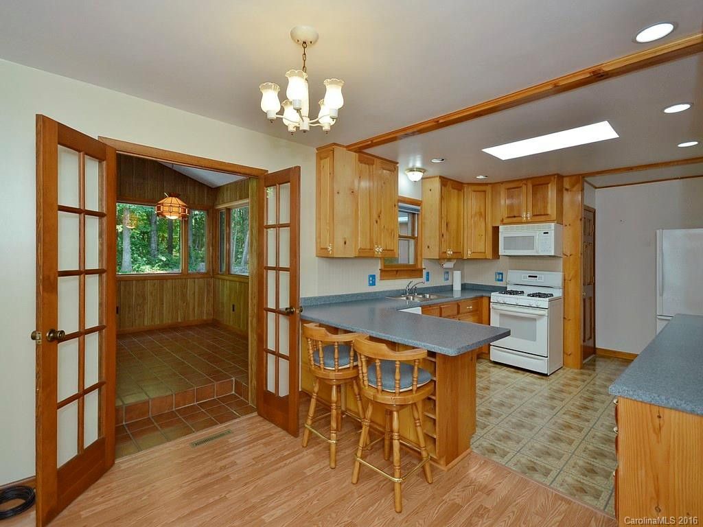 106 Brookdale Avenue - Photo 3