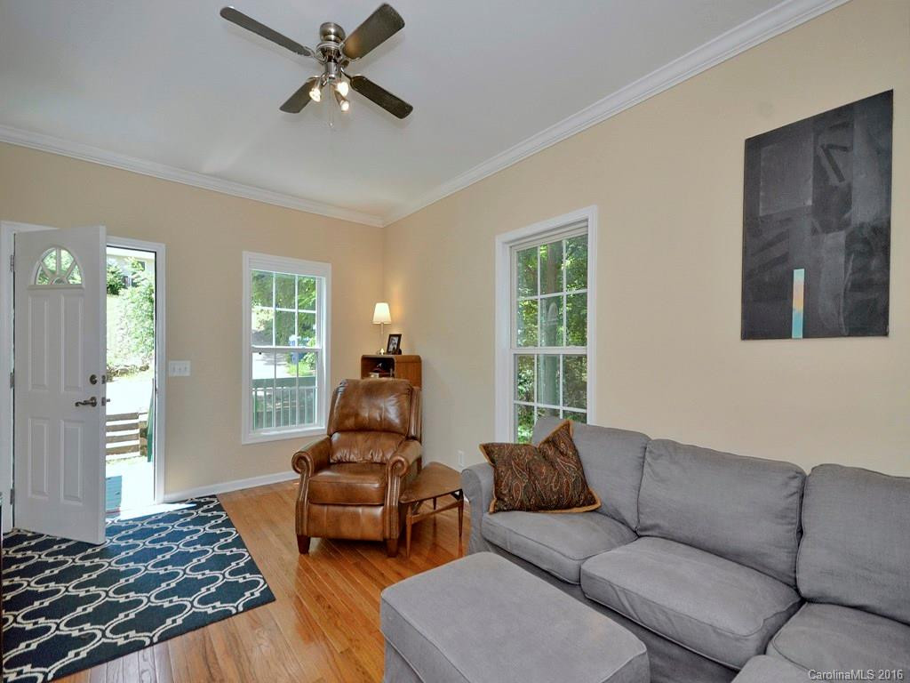 155 Laurel Loop - Photo 2