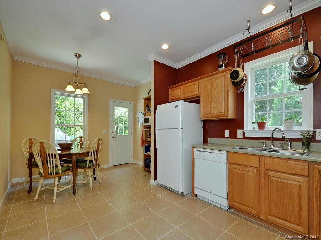 155 Laurel Loop - Photo 4
