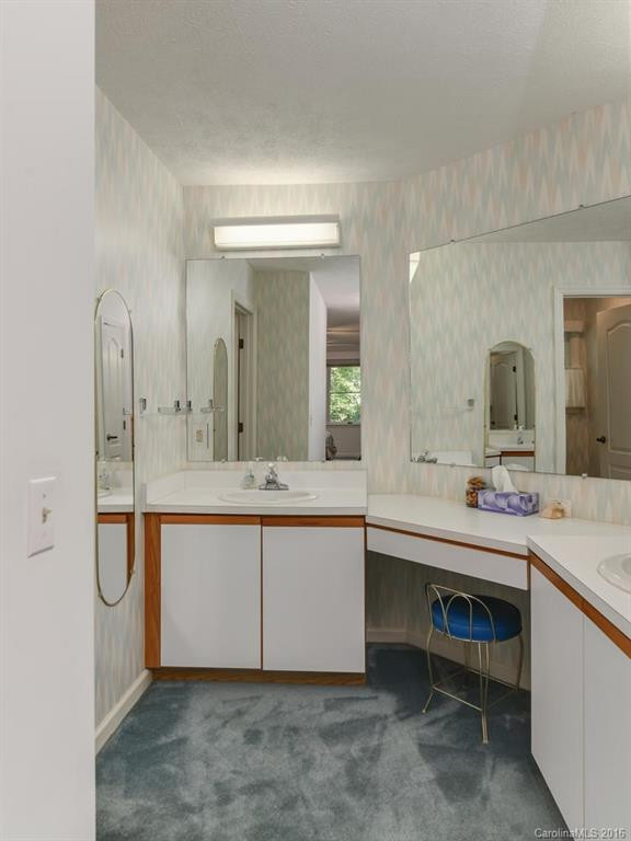 202 Tallyho Lane - Photo 14