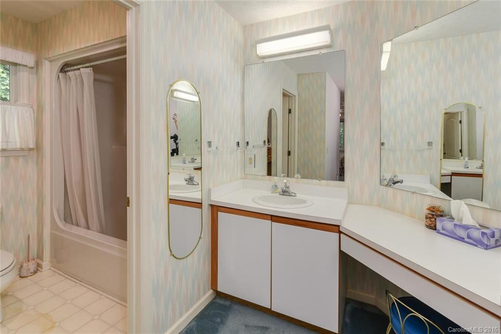 202 Tallyho Lane - Photo 15