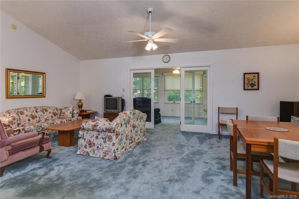202 Tallyho Lane - Photo 6