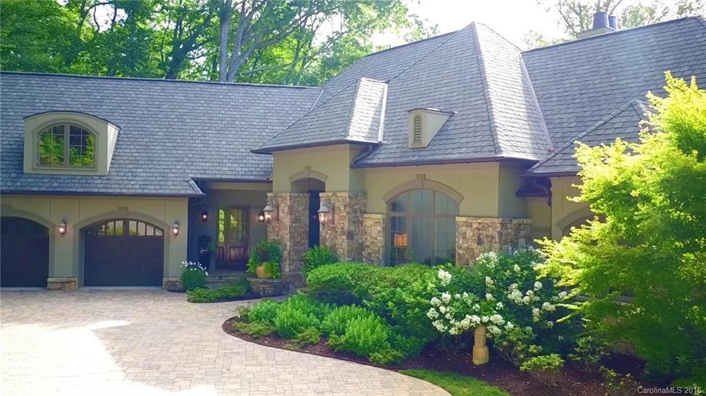 11 Raven Cliff Lane