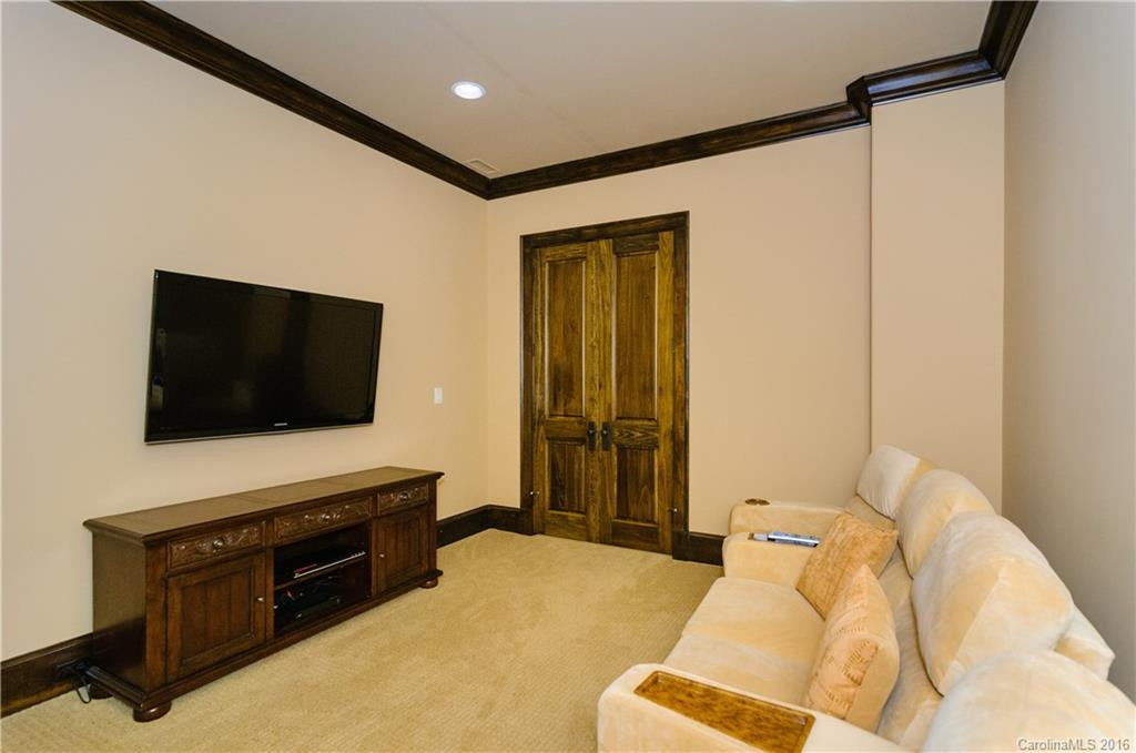 11 Raven Cliff Lane - Photo 23