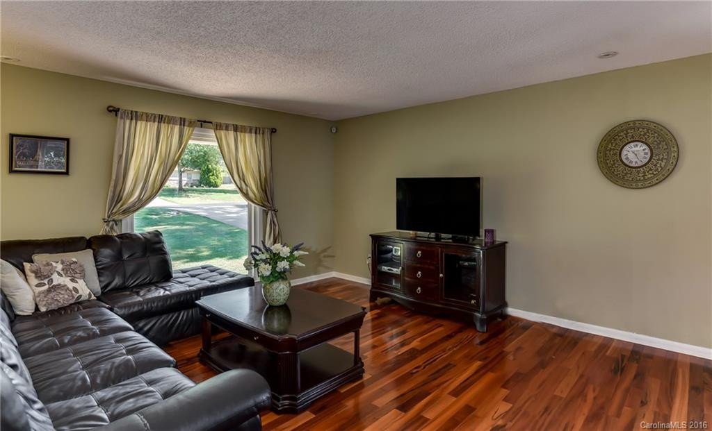 339 Aqua Drive - Photo 8