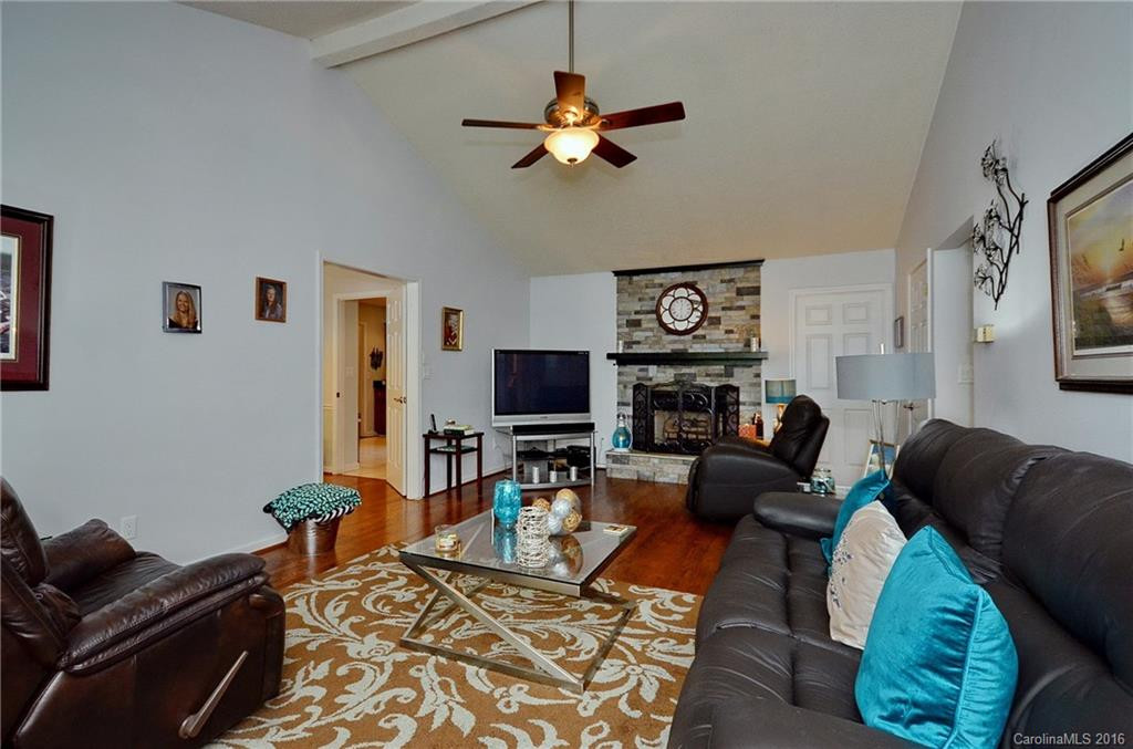 153 Brookside Drive - Photo 7