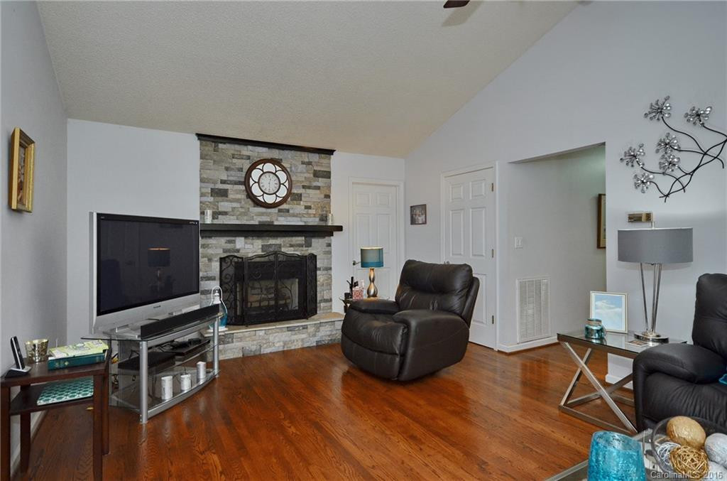 153 Brookside Drive - Photo 8