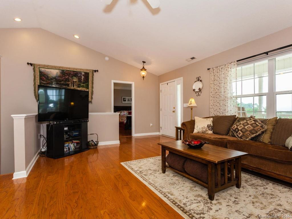 27 Worthington Lane - Photo 5