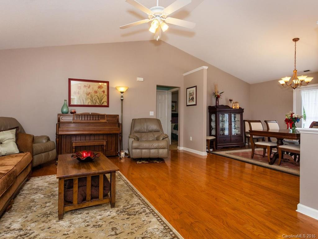 27 Worthington Lane - Photo 6