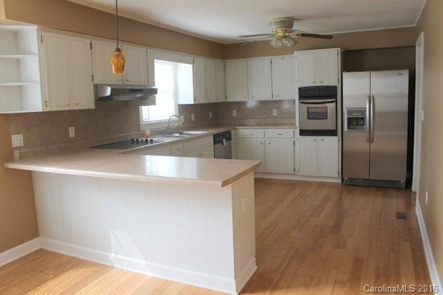 109 Indian Trail - Photo 2