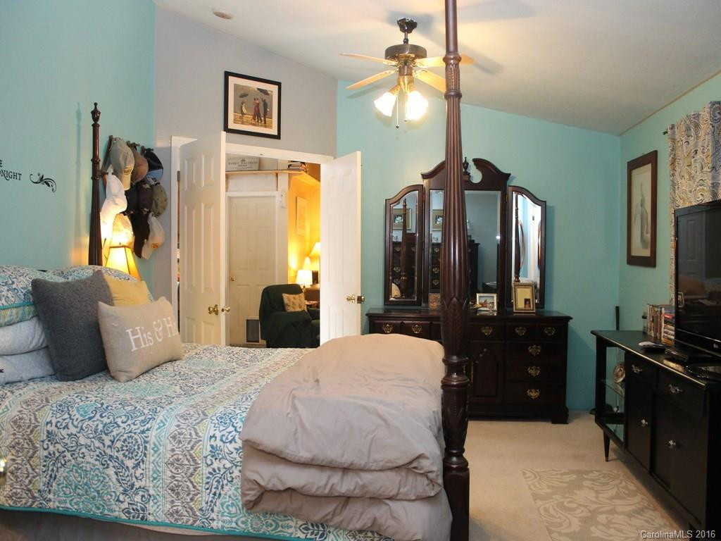 254 Laurelwood Lane #49 - Photo 8