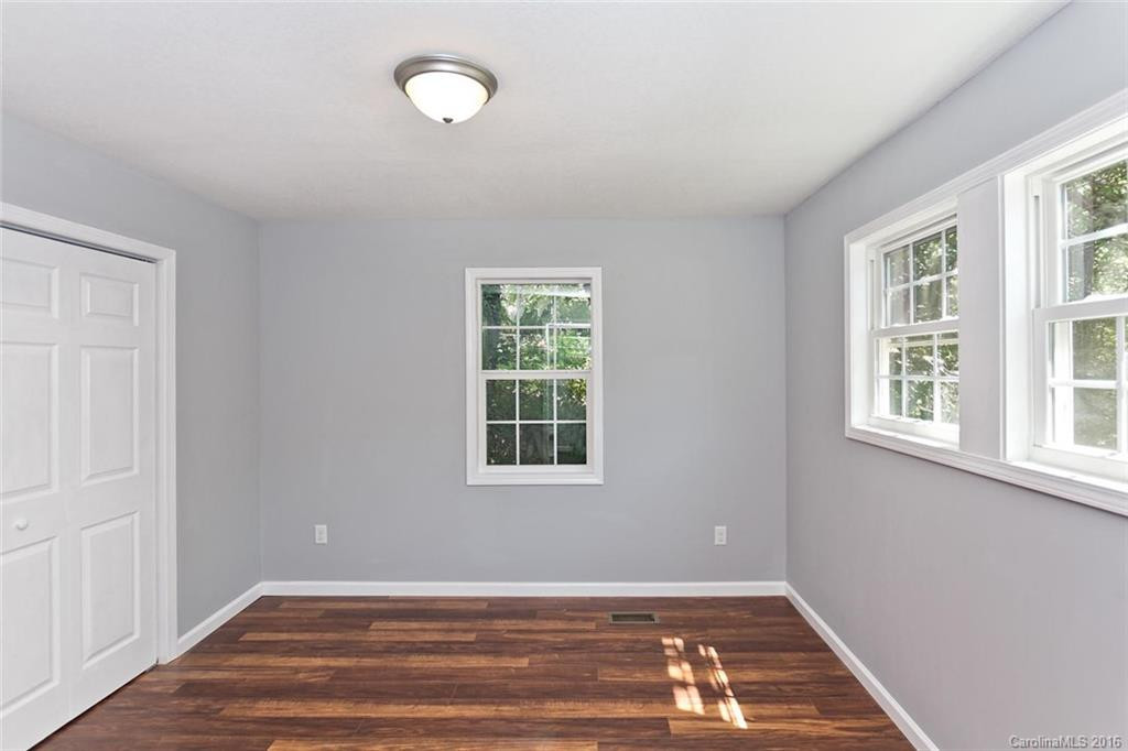 16 Holcombe Road - Photo 11