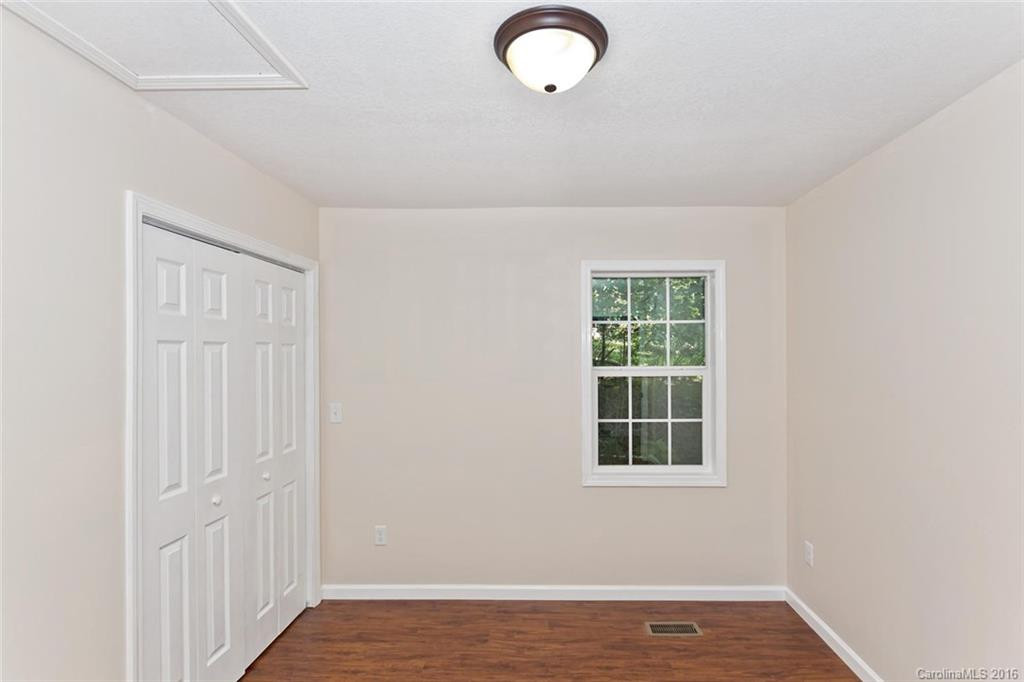 16 Holcombe Road - Photo 15