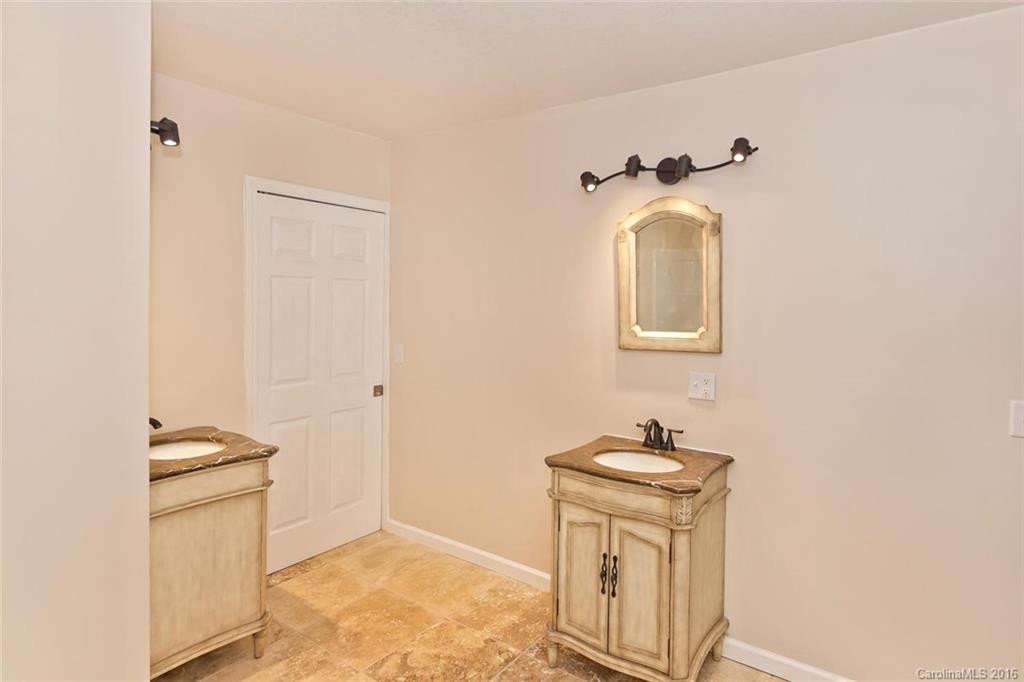 16 Holcombe Road - Photo 17