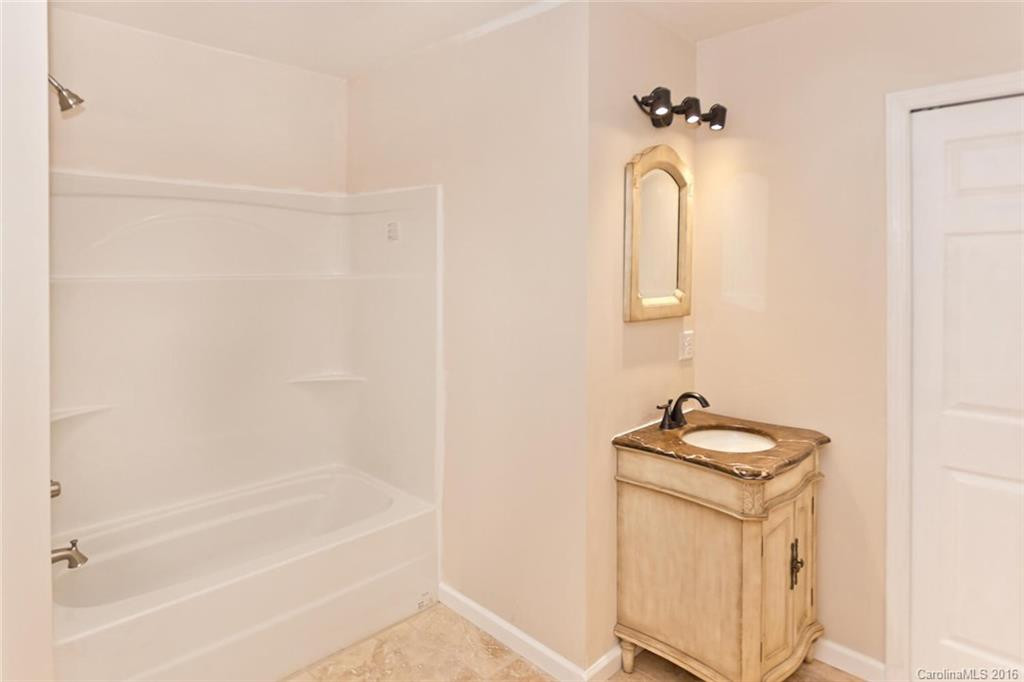 16 Holcombe Road - Photo 18