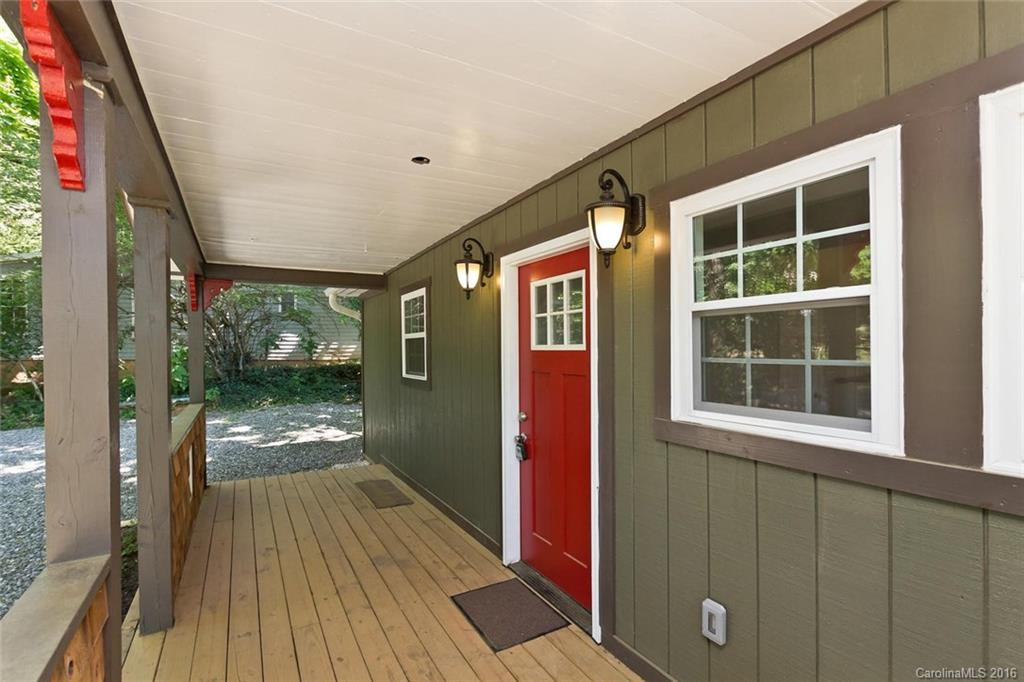 16 Holcombe Road - Photo 3