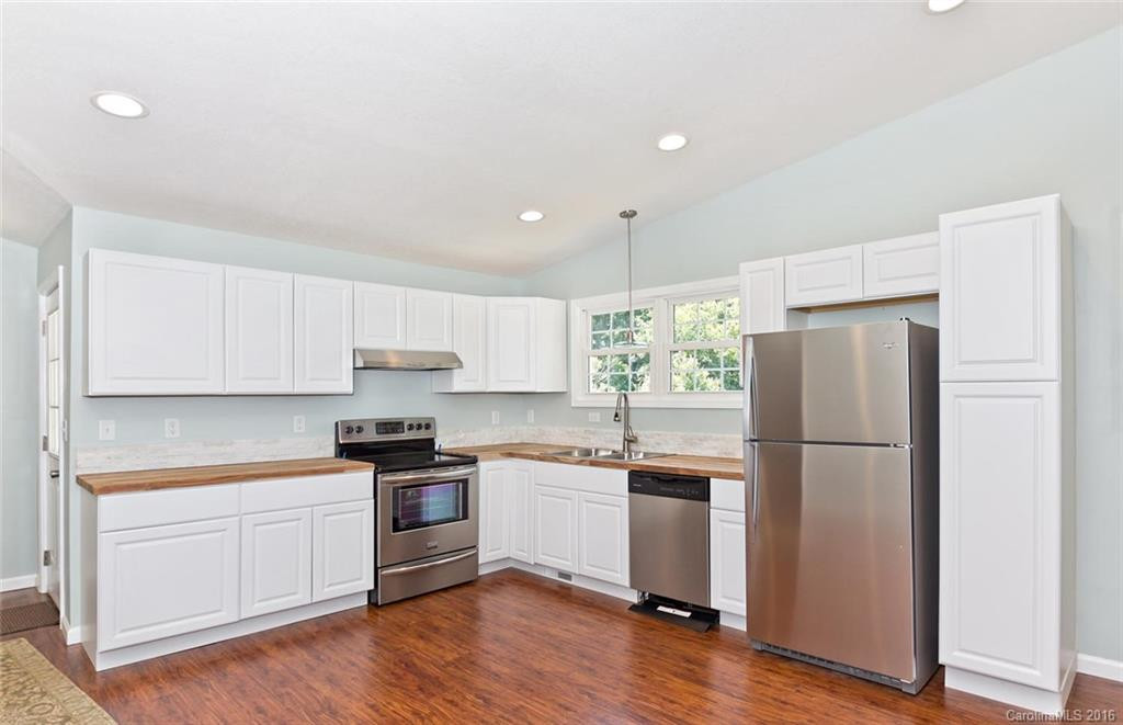 16 Holcombe Road - Photo 7