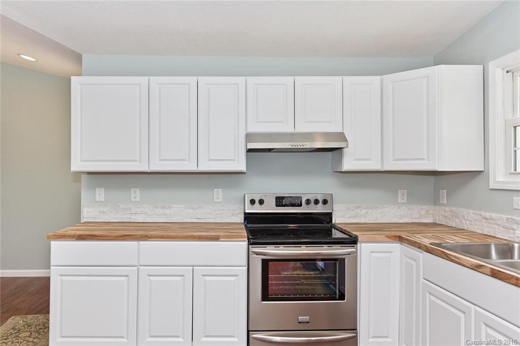 16 Holcombe Road - Photo 9