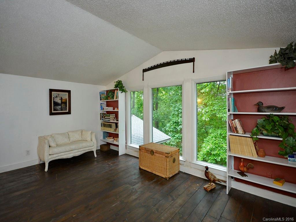 1190 Pinnacle Mountain Road - Photo 10