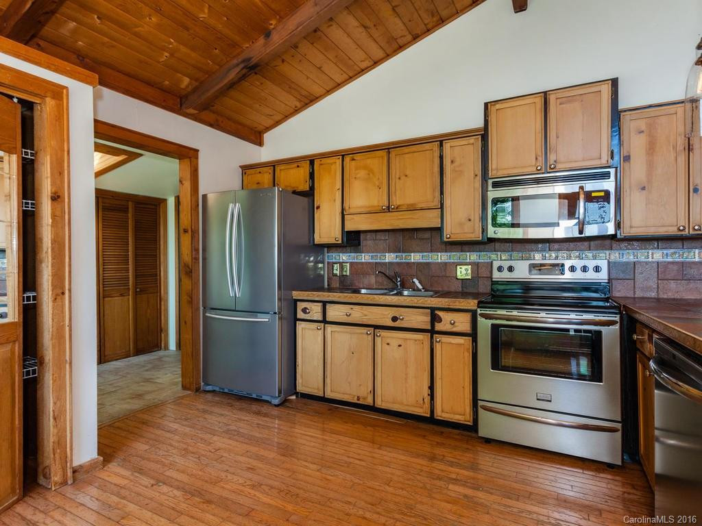 1410 Red Maple Drive - Photo 11