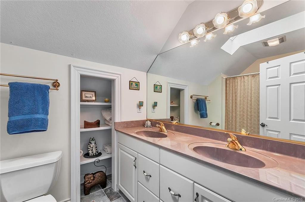 301 Mountain Laurel None - Photo 12