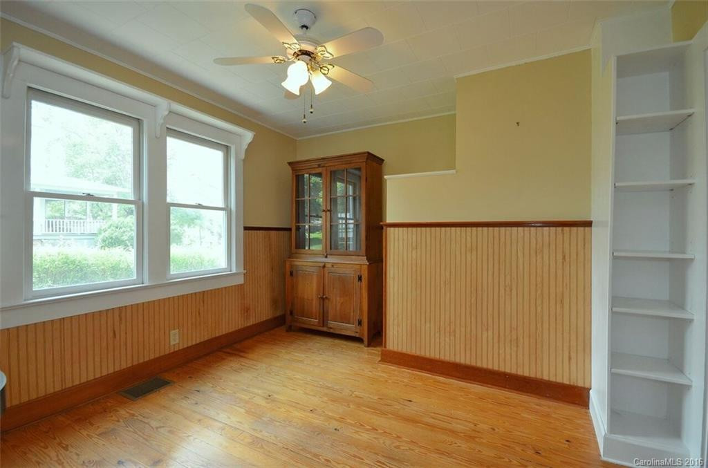 483 Country Club Road - Photo 4