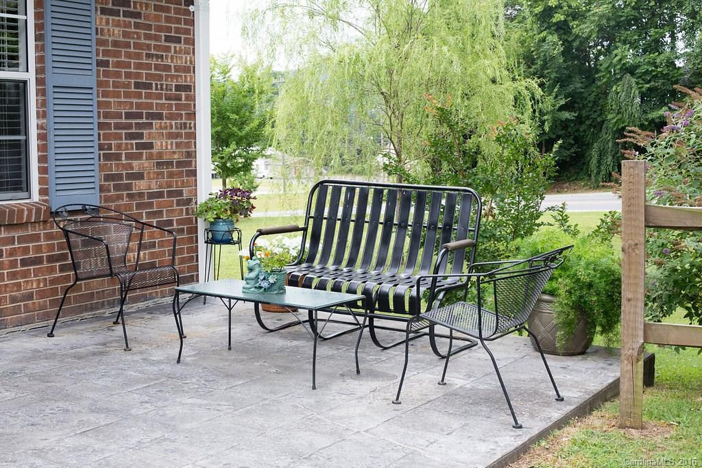 410-F Oak Street - Photo 2