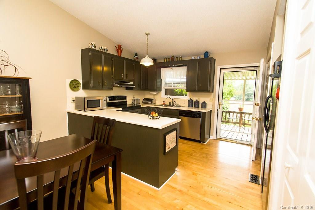 410-F Oak Street - Photo 6